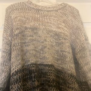 $48.00 GORGEOUS OMBRÉ SWEATER!!